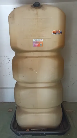 Bidón Gasoil 1000L con 300L Gasoil