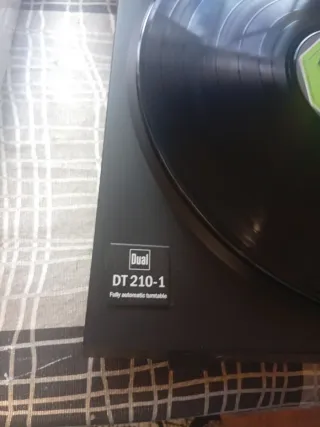 Dual DT 210 USB Tocadiscos