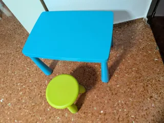 Mesa infantil Ikea azul