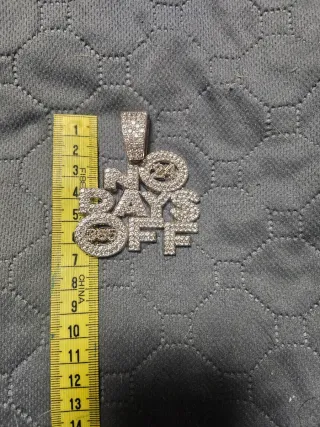 Colgante No Days Off, circonitas