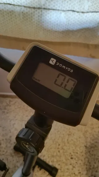 Bicicleta Estática Gris y Negra