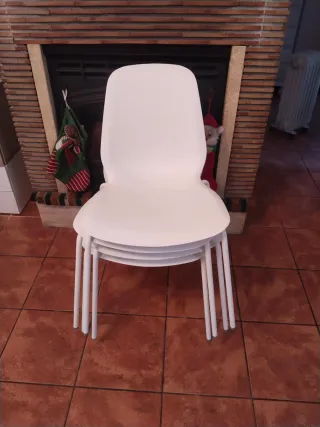 4 Sillas Blancas Modernas