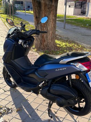 Moto Yamaha NMAX 125