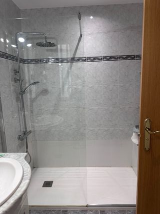 piso 4 hab 2 baños 2 balcones comedor,sala cocina