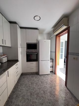 piso 4 hab 2 baños 2 balcones comedor,sala cocina