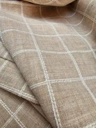 Cortinas de lino beige y blanco