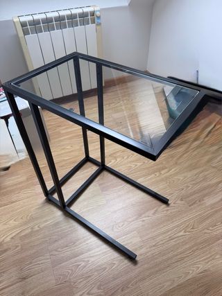 Mesa auxiliar cristal y metal