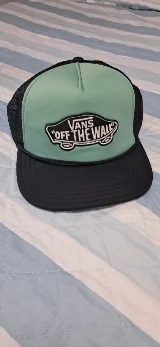 Gorra Vans Trucker Negra y Verde