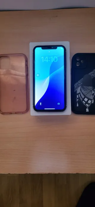 iPhone 11 + 2 custodie