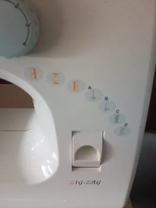 Máquina de coser Alfa ZIG-ZAG