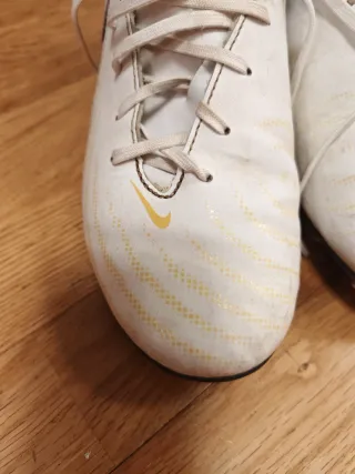 Botas de fútbol Nike Talla 36