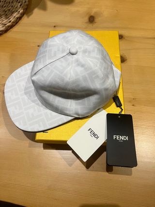 Gorra Fendi Blanca FF