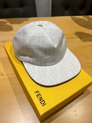Gorra Fendi Blanca FF