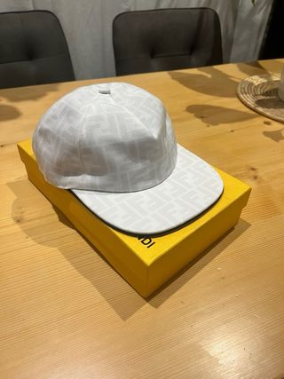Gorra Fendi Blanca FF