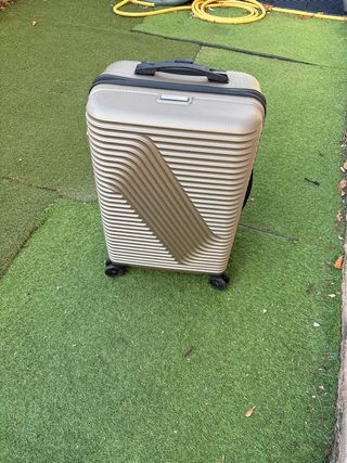 Maleta de viaje beige nueva