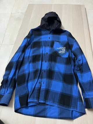 Camisa de franela con capucha para niño