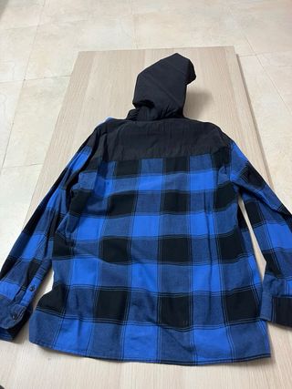 Camisa de franela con capucha para niño