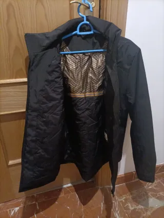 Chaqueta cortavientos negra