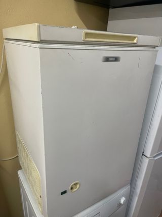 Congelador vertical Zanussi