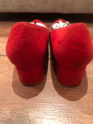 Zapatos de ante rojos talla 37