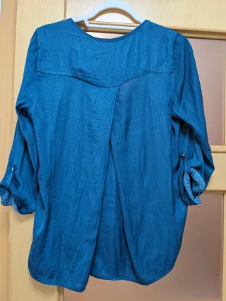 Blusa azul manga larga