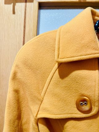 Chaquetón lana mostaza Kalfe talla 44