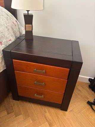 Cabecero y mesillas de madera