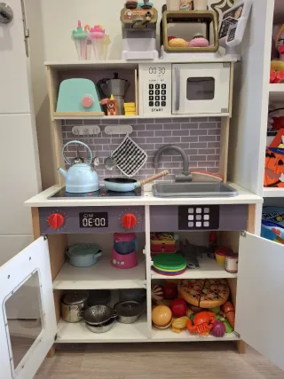 Cocina de juguete de madera