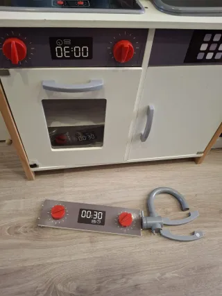 Cocina de juguete de madera