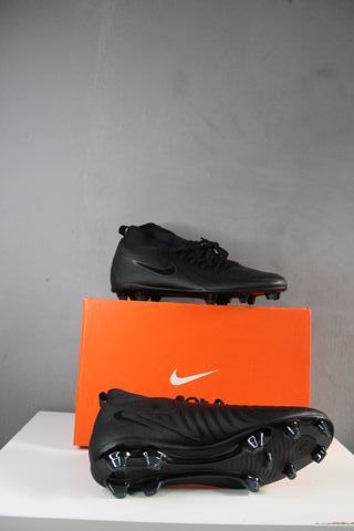 Botas de fútbol Nike Phantom Luna II FG/MG