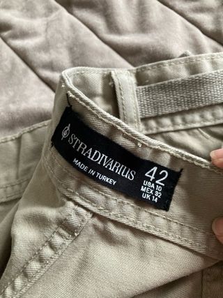Pantalones cargo beige Stradivarius Talla XL