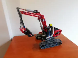 Lego 8294 Escavator