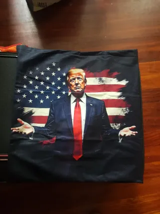 Funda Cojín Trump Bandera USA.medida 45×45