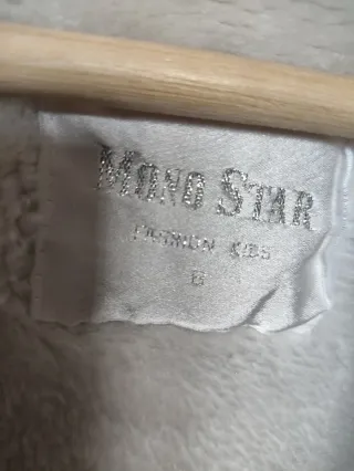 Abrigo niña con capucha y pelo