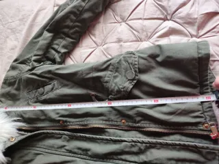 Abrigo niña con capucha y pelo