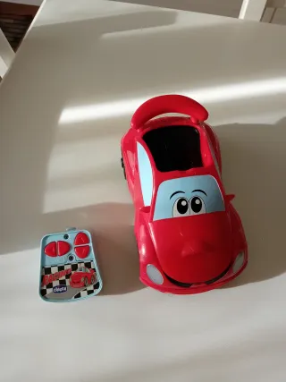 Macchinina Chicco telecomandata rossa