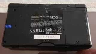 Nintendo DS Nera + Caricabatterie e Custodia