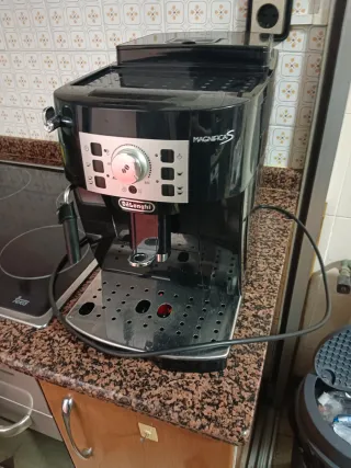 Cafetera DeLonghi Magnifica S