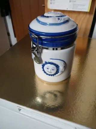 Contenitore ceramica blu e bianco