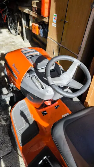 Cortacésped Husqvarna CTH126