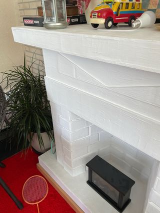 Chimenea decorativa blanca y negra