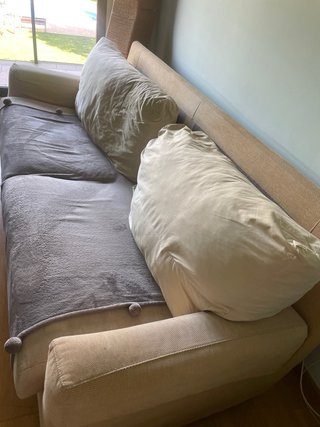 2 Sofas de 2 plazas beige