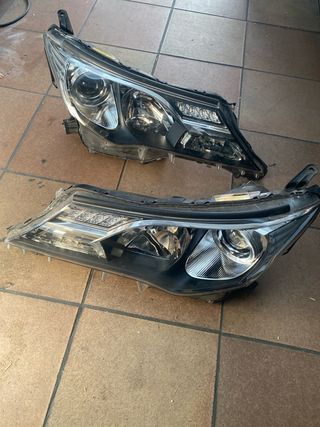 Faros Toyota RAV4