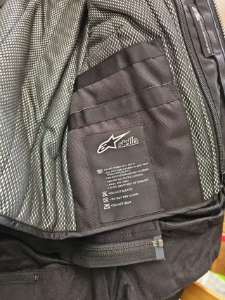 Chaqueta de moto negra