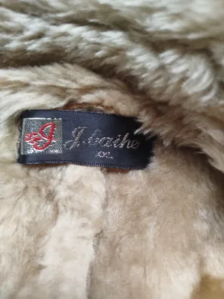 Chaqueta gris mujer de frío