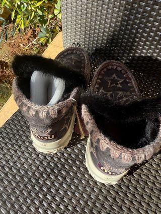 Botas MOU estrellas beige/gris