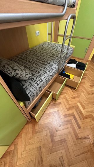 Dormitorio juvenil tren con cajones y escritorio