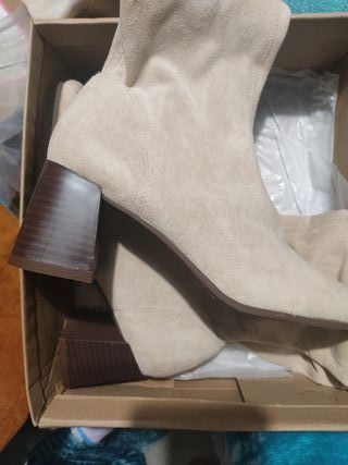 Botas altas mujer beige