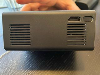 Mini proyector LED Source con mando