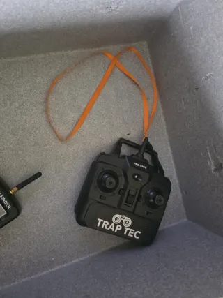 Barco Cebador FBB 5200 Trap Tec con sonda